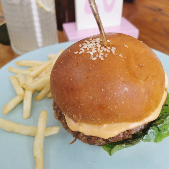 photo of KYND COMMUNITY Bamburger shared by @stefietokee on  11 Oct 2020 - review