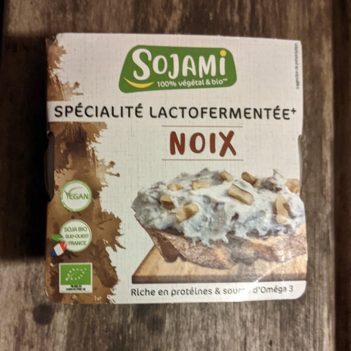 photo of Sojami Fromage Végétal Aux Noix shared by @laetitiab on  30 Oct 2021 - review
