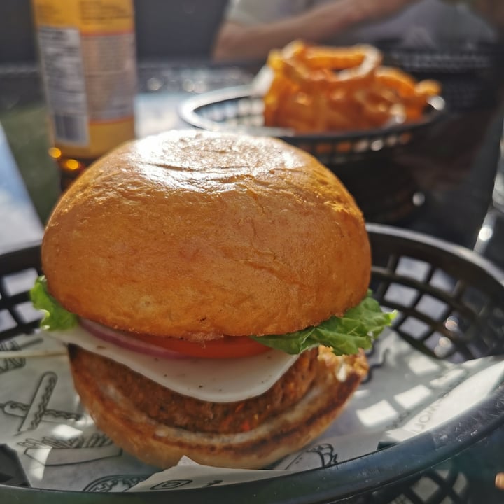 review photo of güd eats inc. Kickin chicken burger shared by @djmindyfresh on 12 Jun 2020 - review
