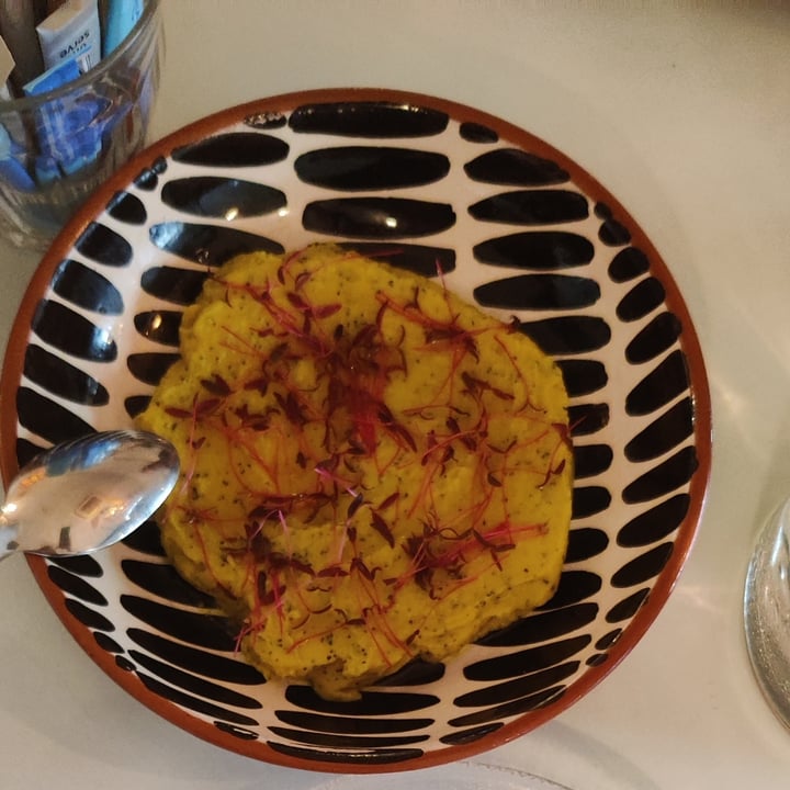 photo of MERCI MARCEL CLUB STREET Hummus with passionfruit vinegar shared by @mansiv on  28 Oct 2020 - review