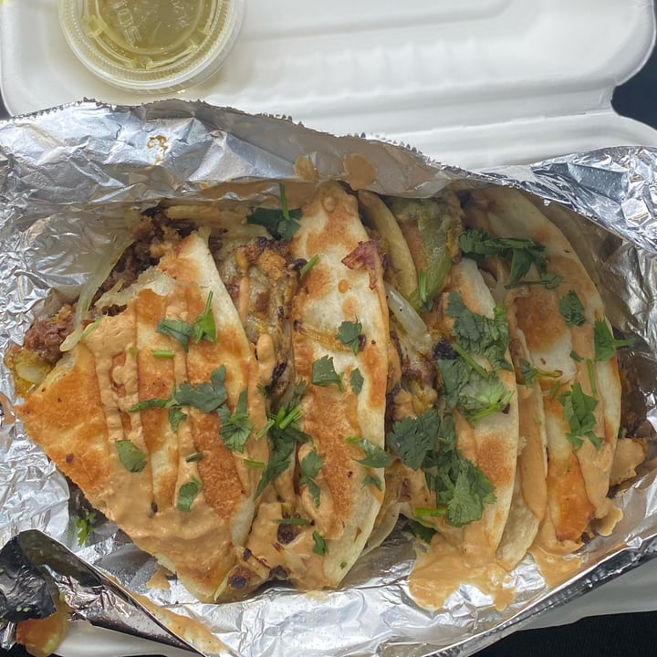 photo of Mis Tacones Chkn Quesadilla shared by @knorthway on  24 Dec 2022 - review