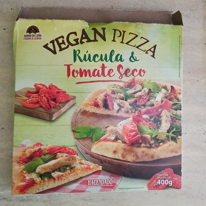 photo of Hacendado Vegan Pizza Rúcula & Tomate Seco shared by @srtamatthews on  30 Jan 2022 - review