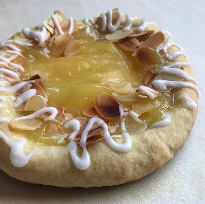 photo of Vegan Danish Bakery Lemon Danish shared by @seitanjunkie on  01 Aug 2019 - review