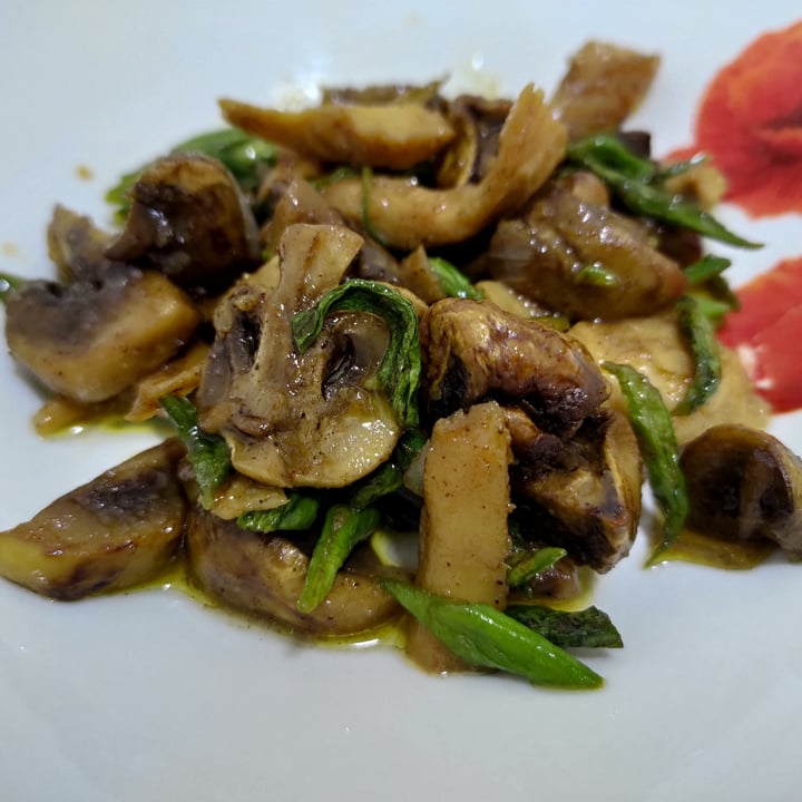 photo of Like Meat Like Chicken / Like Chick'n Pieces shared by @miaow-miaow on  18 Dec 2021 - review