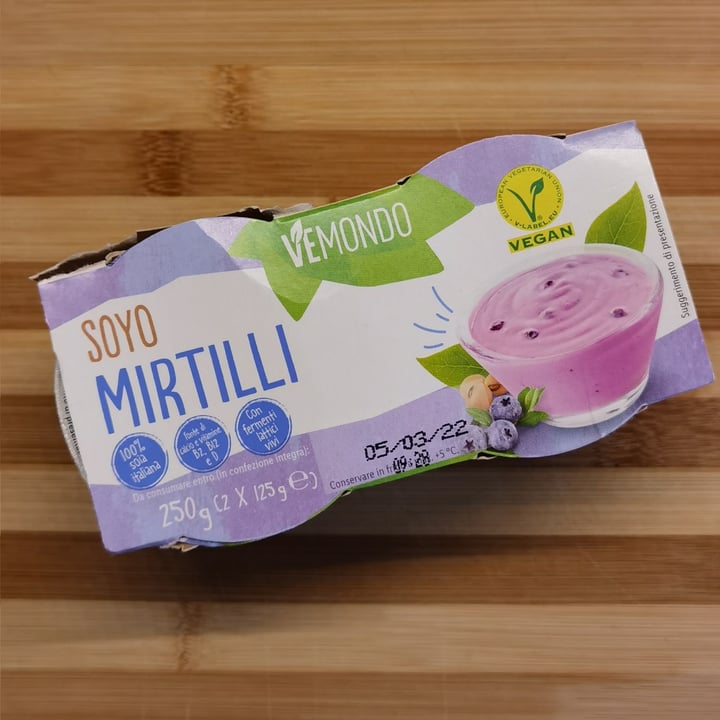 photo of Vemondo yogurt al mirtillo shared by @saricante on  30 Jan 2022 - review