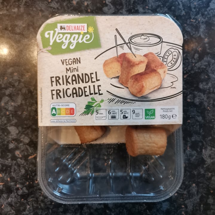 photo of Delhaize veggie Vegan mini frikandel fricadelle shared by @thelongdancer on  22 Jan 2022 - review