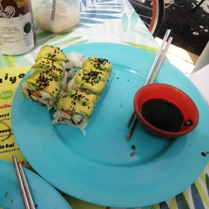 photo of Veggie Koi Sushi Cate roll shared by @maravwn on  29 May 2021 - review