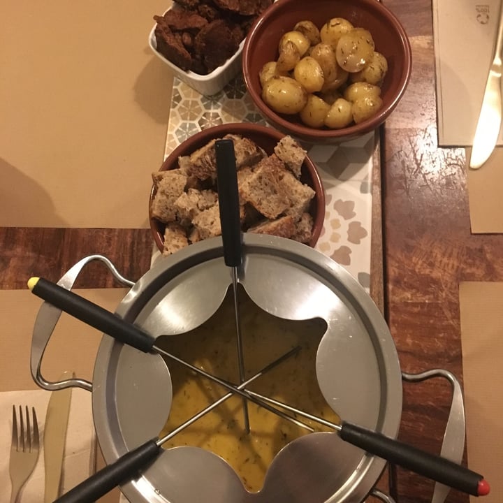 photo of La Tía Carlota Fondue shared by @veganagram on  28 May 2021 - review