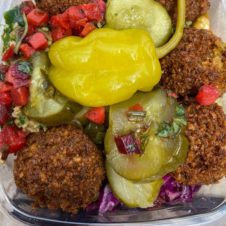 photo of Eat A Pitta Falafel in a box shared by @raivlys on  14 Jun 2022 - review