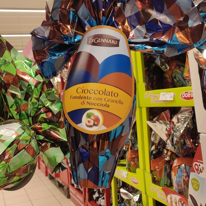 photo of Di gennaro Uovo Di Cioccolato Fondente Con Granella Di Nocciole shared by @claudietta84 on  14 Apr 2022 - review