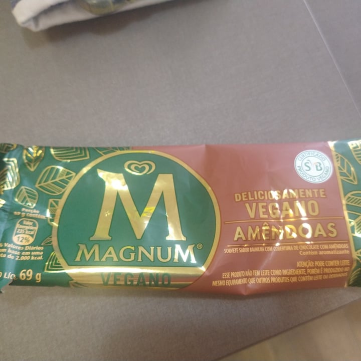 photo of Kibon  Magnum De Amêndoas shared by @valeriapad on  26 Jun 2022 - review