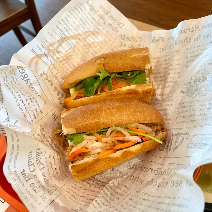 review photo of Sandwich Saigon (Vegetarian) Mushroom and Tofu Sandwich shared by @munch on 29 Dec 2021 - review