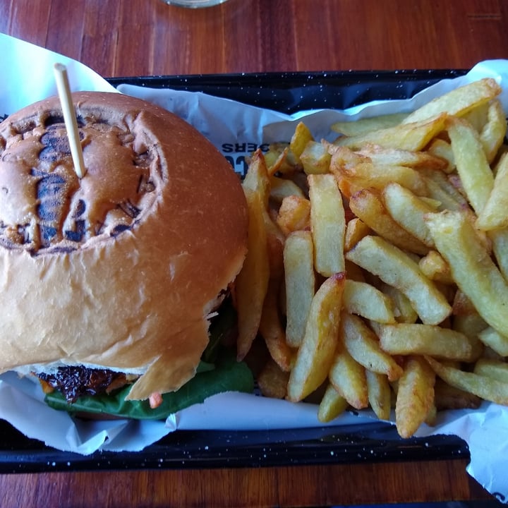 photo of Zodíaco Burgers Piscis shared by @fabuchi on  06 Sep 2021 - review