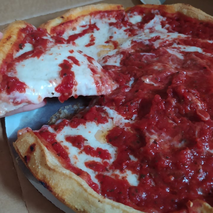 photo of Kitchen 17 Deep Dish Cheese Pizza shared by @sisvegan on  06 Oct 2021 - review
