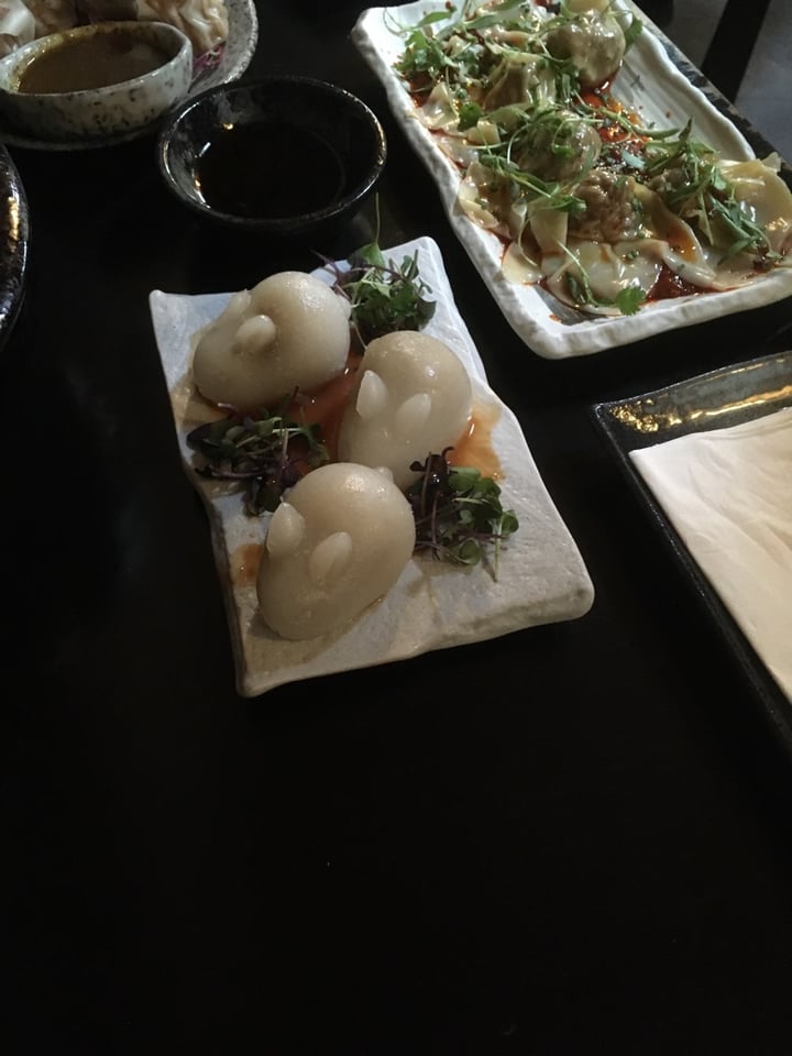 review photo of Ichiza Kitchen (Temporarily Closed) Ba Wan Buns shared by @thomascliquetisvegan on 25 Mar 2020 - review