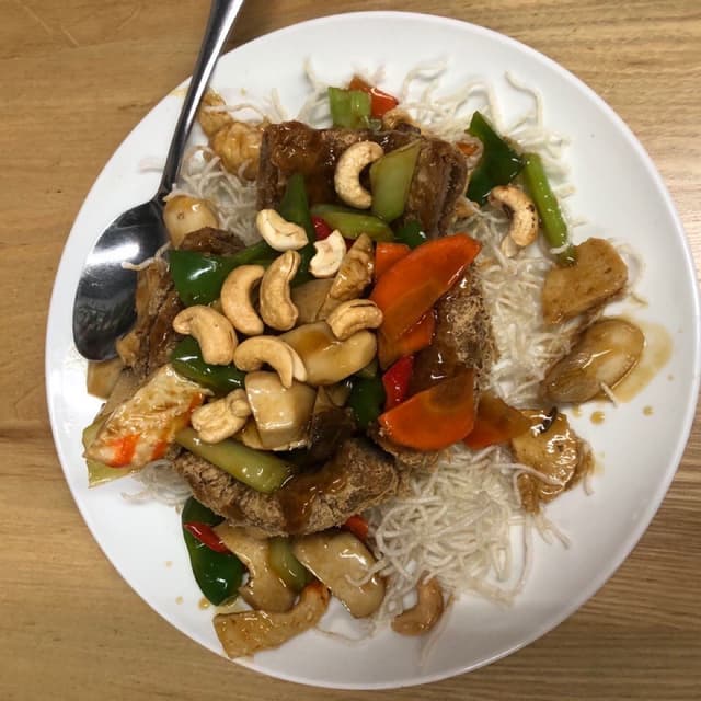 菜肴“Yam Ring With Chicken Cubes”的照片