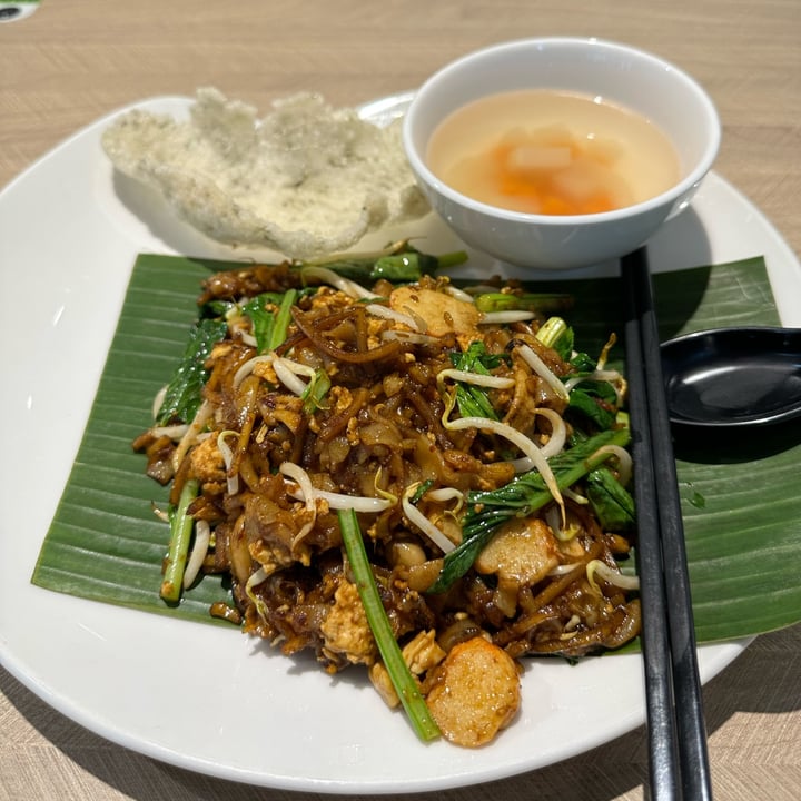 photo of VeganBliss 蔬福 Fried Kway Teow shared by @discoveringdancer on  17 Nov 2022 - review