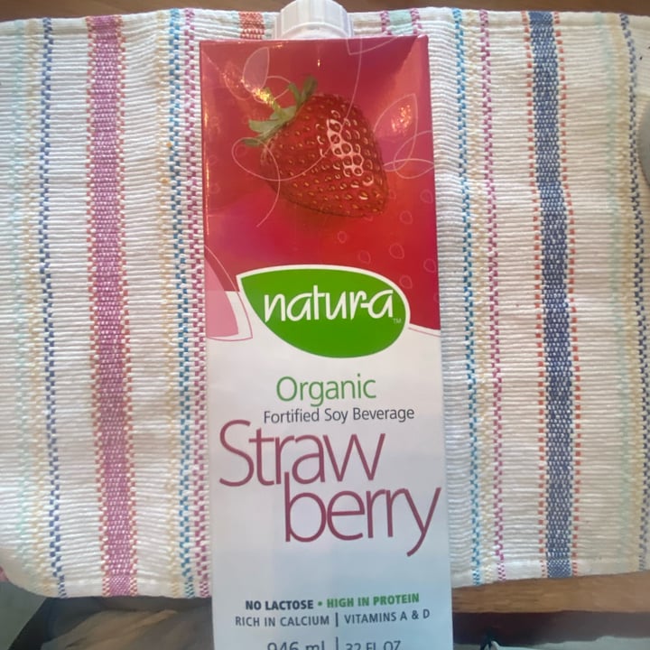 photo of Natura Boisson soya fraise shared by @maudemiller on  25 Jan 2022 - review