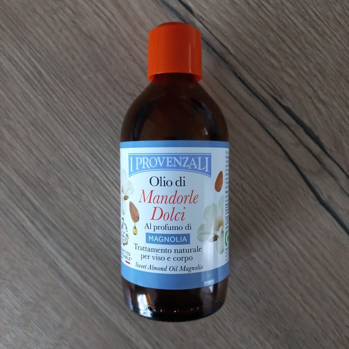 photo of I Provenzali Olio di Mandorle Dolci shared by @ernestoefrida on  08 Jun 2022 - review