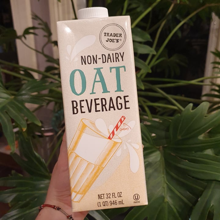 photo of Trader Joe's Non-Dairy Oat Beverage shared by @anistavrou on  29 Oct 2020 - review