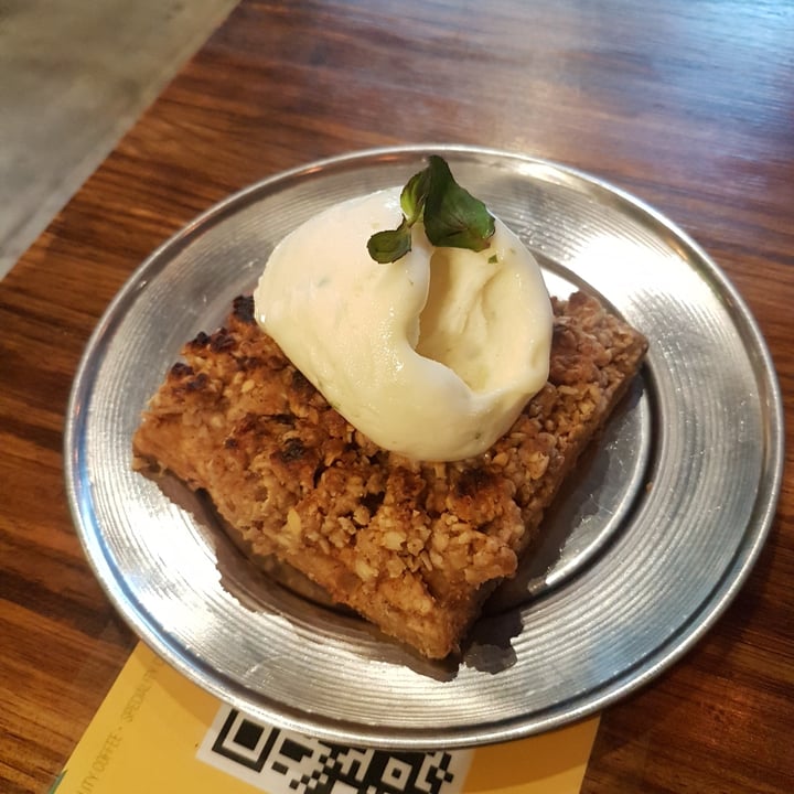 photo of Cigaló Specialty Coffee Crumble de manzana shared by @mirianmaza on  06 May 2022 - review