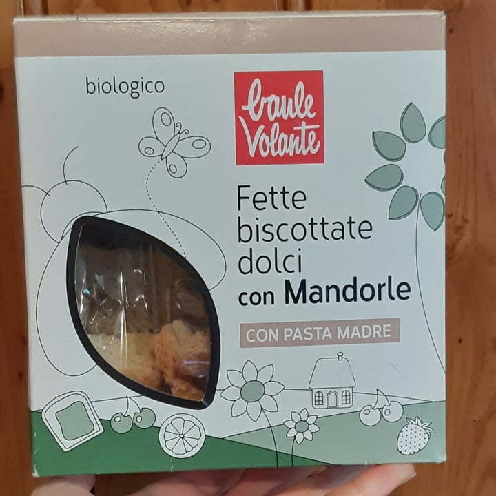 photo of Baule volante Fette biscottate dolci con mandorle shared by @carlotta86 on  13 Apr 2021 - review