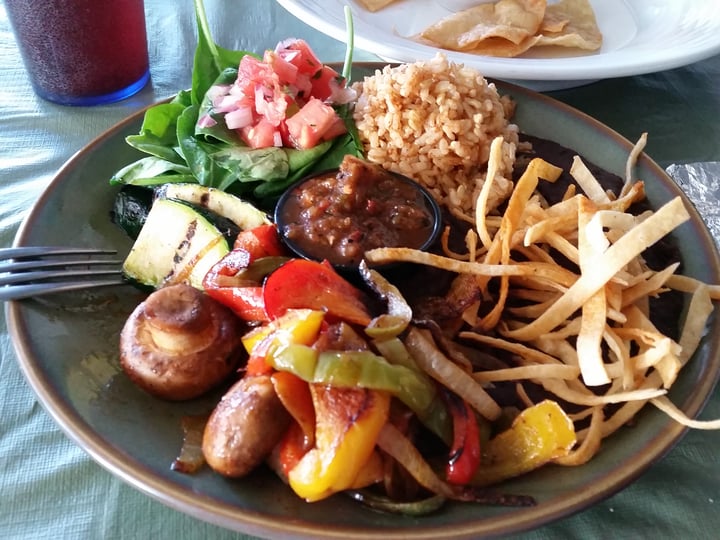 photo of Señor Veggie Veggie Fajitas shared by @saric2000 on  05 Dec 2018 - review