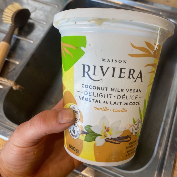 review photo of Maison Riviera Coconut Milk Vegan Yogurt shared by @weepyeyeross on 09 Jun 2021 - review