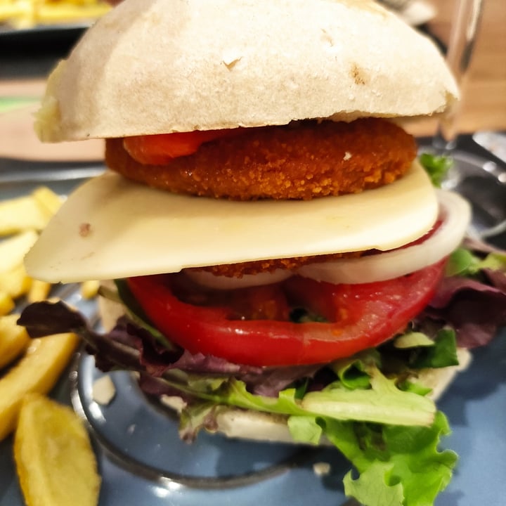 photo of Deliveggie Ourense burguer campestre shared by @iruchinha on  14 May 2022 - review