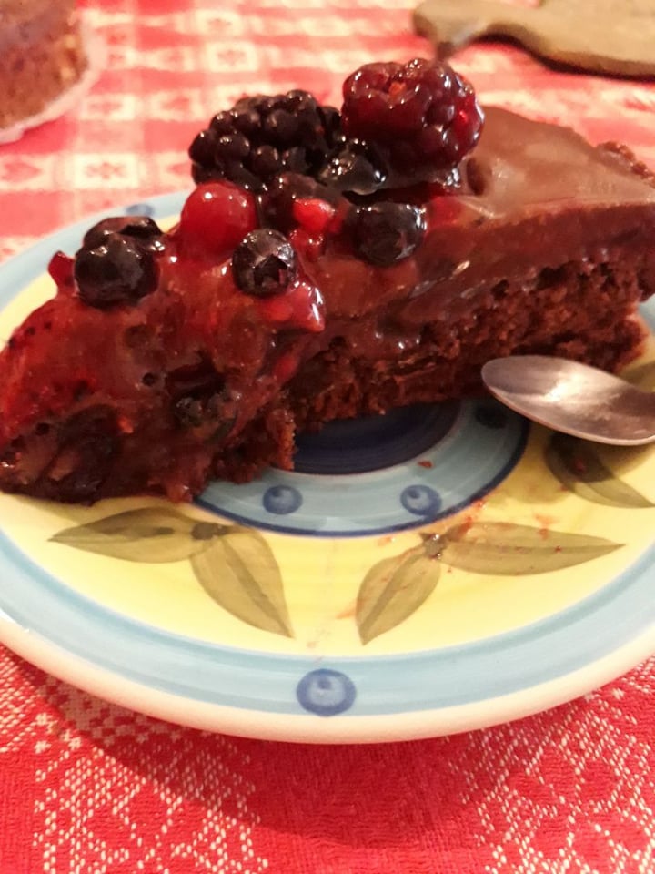 review photo of Sablée Vegana Torta Mousse de Chocolate con Frutos Rojos shared by @roberudi on 06 Aug 2019 - review