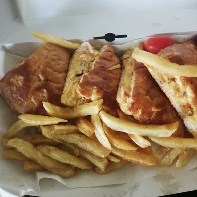 菜肴“Vegan Chickn & Mayo sandwich”的照片