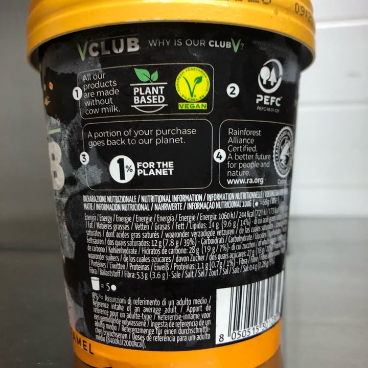 review photo of VClub Macadamia Salted Caramel shared by @claudiaalmeida on 11 Oct 2022 - review