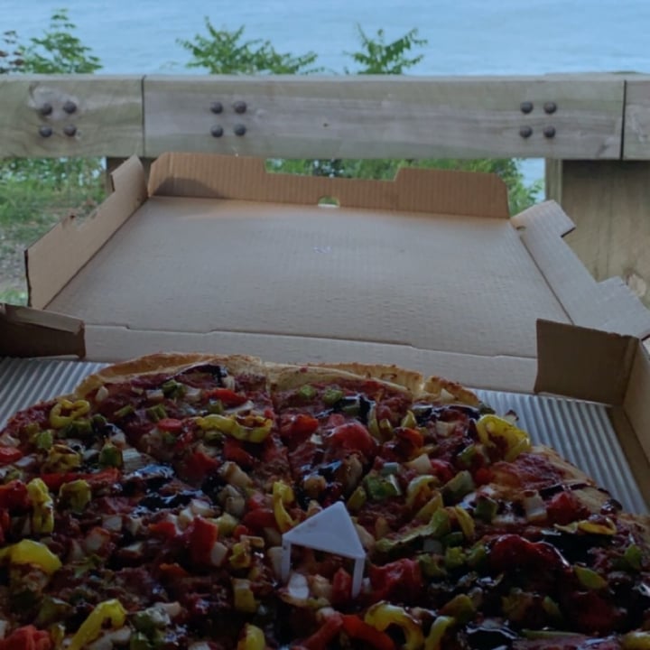review photo of Angelo's Pizza Vegan Pizza shared by @ashes on 13 Dec 2020 - review