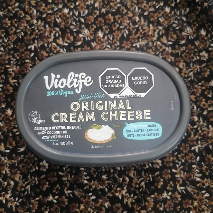 photo of Violife queso crema shared by @luvisanti on  20 May 2022 - review