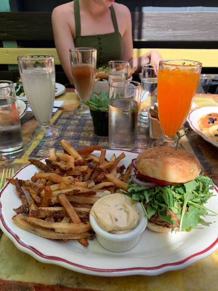 photo of The Egg's Nest Vegan burger shared by @ggp441622 on  24 Aug 2019 - review