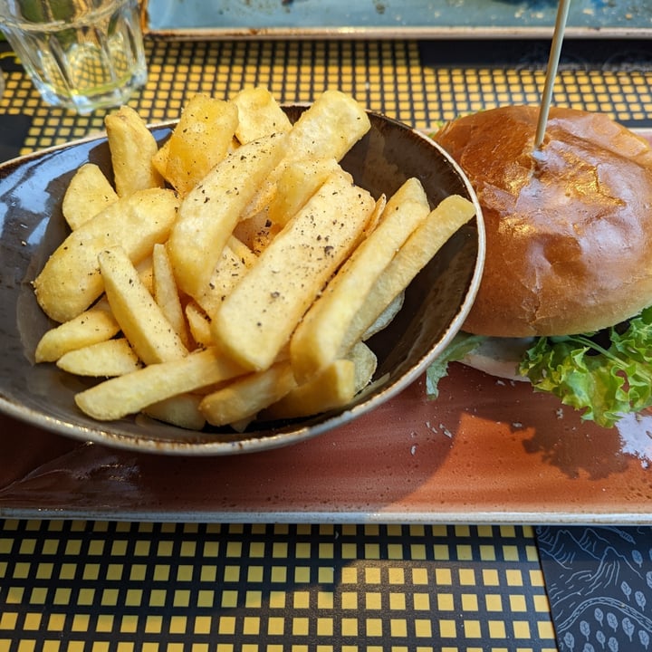 review photo of PETER PANE Köln Friesenplatz Burgergrill & Bar Kebab Klaus shared by @derhermann on 08 Dec 2022 - review