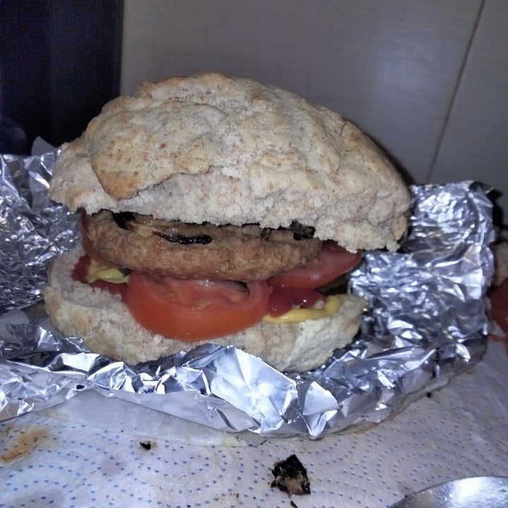 review photo of Carrefour Hamburguesa Vegetal Chicken Style shared by @windmaker on 10 May 2022 - review