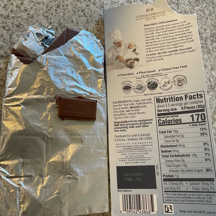 photo of Lindt Oatmilk Chocolate shared by @dentalandlentils on  13 Aug 2022 - review