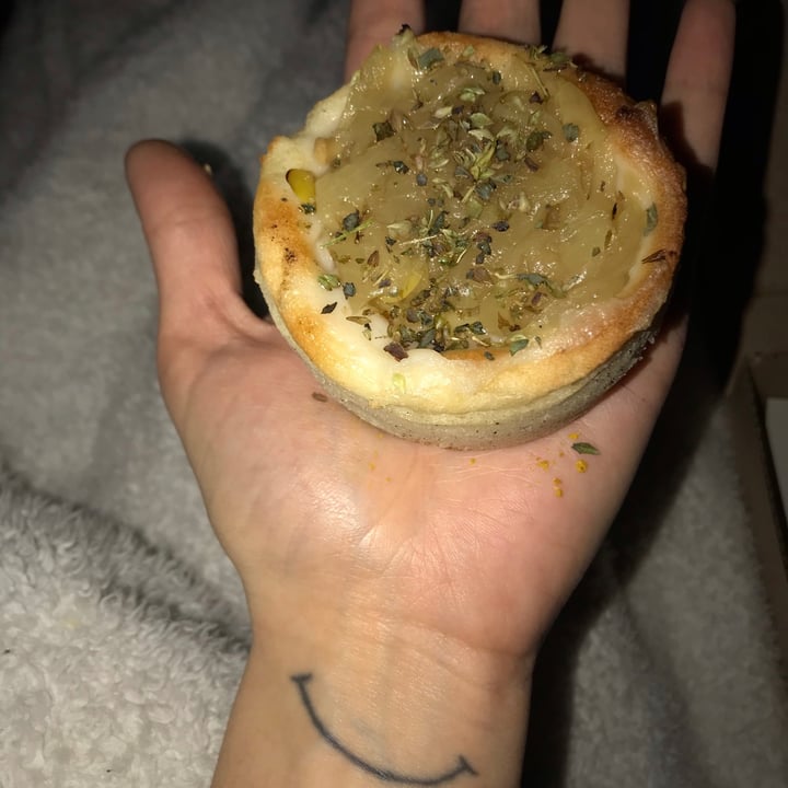 review photo of Pizza Vegana Castelar Canastita Caramelita shared by @kacerutti on 12 Sep 2020 - review