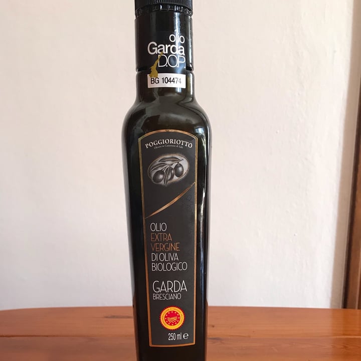 photo of Poggioriotto Olio extravergine di oliva shared by @cleocla on  14 Apr 2022 - review