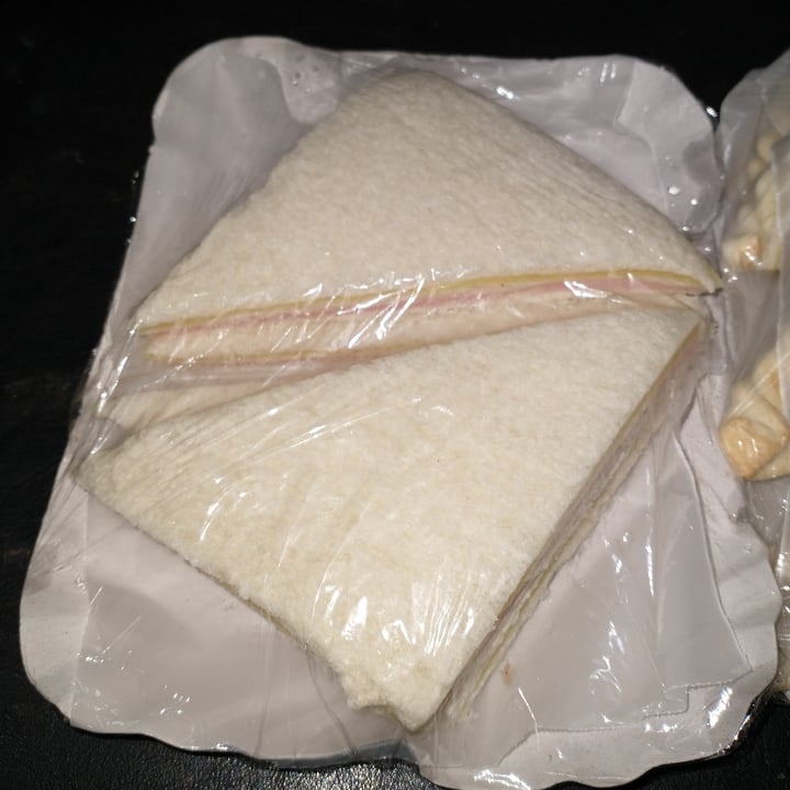 review photo of VACAmbiando Sanguchitos de miga de jamĂłn y queso shared by @isaias on 23 Jan 2021 - review