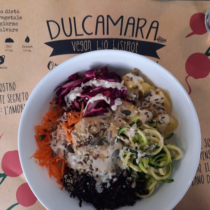 photo of Dulcamara Vegan Bakery & Bistrot salad bowl shared by @ilenia on  04 Aug 2022 - review