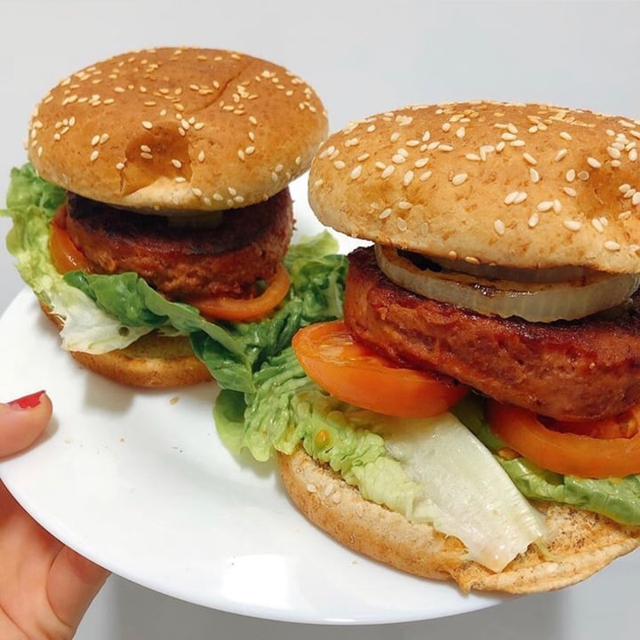 photo of Heura Burgers Originali shared by @ifveganism on  14 May 2020 - review