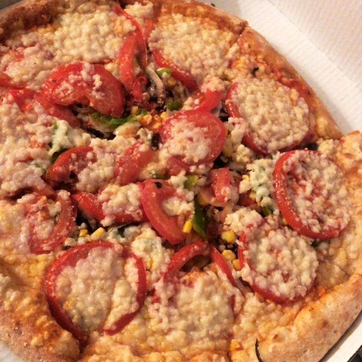 photo of Papa Johns Pizza Vegan Royal shared by @milydelgado on  04 Aug 2020 - review