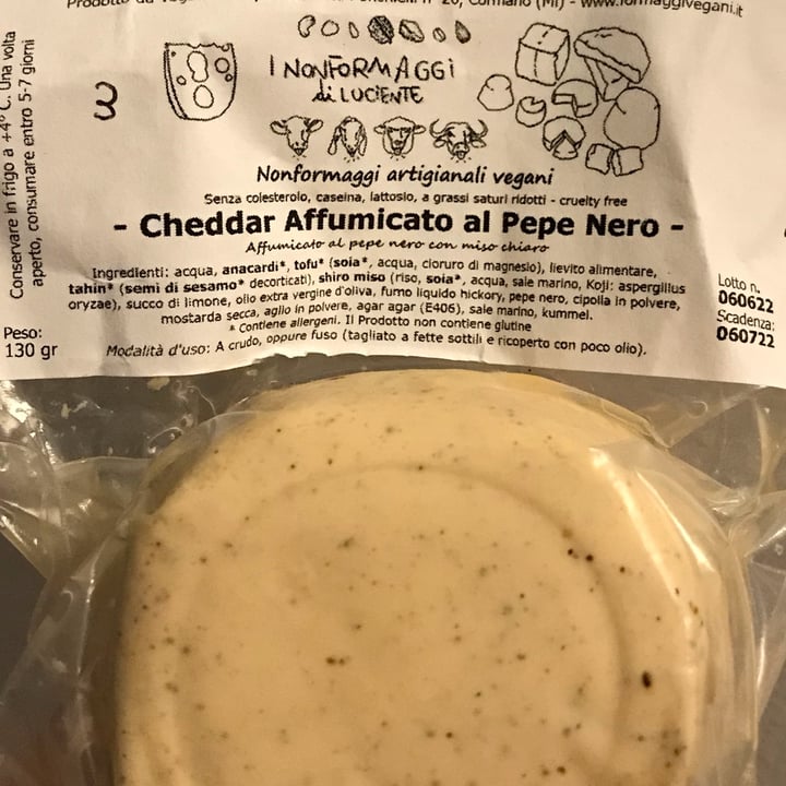 photo of Vegan Mattapoisett cheddar affumicato al pepe nero shared by @curzio on  15 Jun 2022 - review