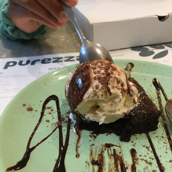 photo of Purezza - Vegan Pizza Camden Salted Caramel Brownie shared by @emmajwheeler on  15 Jul 2021 - review