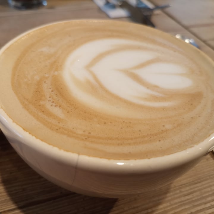 review photo of Le Pain Quotidien Nordelta Latte con leche de almendras shared by @bubyy on 01 Nov 2021 - review