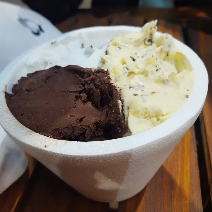 review photo of Pishko qenti Chocolate amargo, crema oreo y limón con chía Helado shared by @micol on 20 Feb 2022 - review