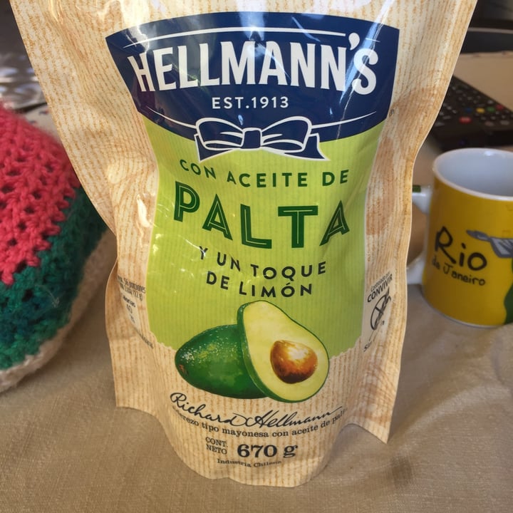 photo of Hellmann’s Mayonesa Vegana con Aceite De Palta y un Toque de Limon shared by @eeevelyn on  03 Dec 2020 - review