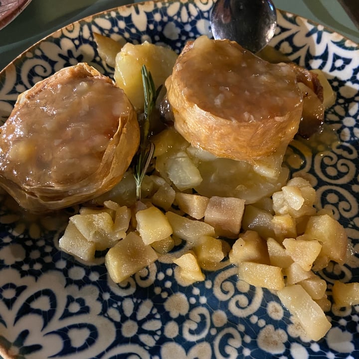 photo of Hakuna Matata Veggie 'NotLamb' with baked potato and sautéed pear shared by @misssedgwick on  05 Jun 2022 - review